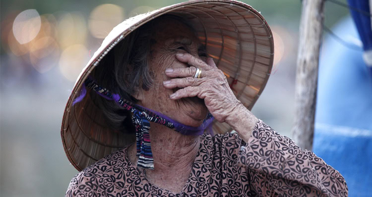 Mujer vietnamita interior Pixabay